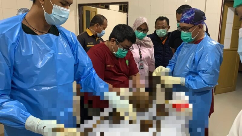 Foto : Kedokteran Forensik Dokpol Polda Sulsel Indentifikasi Korban