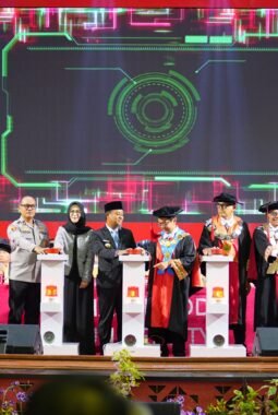 Upacara Dies Natalis ke-70, Unhas Tegaskan Arah sebagai The Impactful University