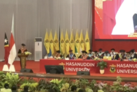 PM Timor Leste Kay Rala Xanana Gusmao mendapatkan gelar Honoris Causa dari Universitas Hasanuddin di Baruga Andi Pettarani, Sabtu (5/9). Foto : redaksi Temukata.com