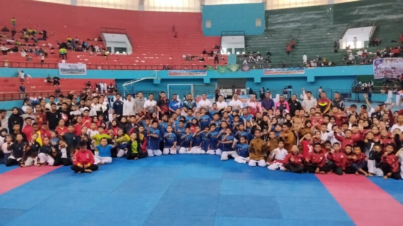 Sebanyak 1.011 karateka meramaikan Kejuaraan Karate Open Pangkorpasgat Cup 2026 di GOR Sudiang, Makassar, Jum'at (11/09/2026)
