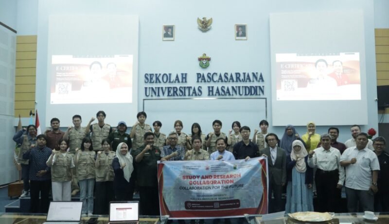 Mahasiswa, dosen, serta peneliti mengikuti kuliah tamu bertajuk Climate Change and Increasing Flood Risks: Challenges and Adaptation di Sekolah Pascasarjana Unhas. Foto : Doc. Humas Unhas