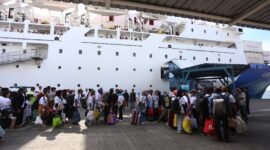 Aktivitas penumpang di Pelabuhan Makassar. Foto : Doc. Pelindo Regional 4
